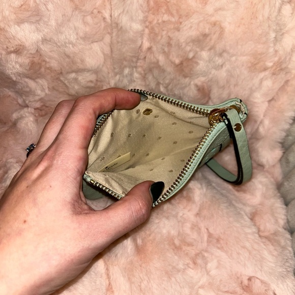 Kate Spade Mercer Isle Bee Perforated Mint Green Leather Wristlet Coin Purse - Picture 7 of 8
